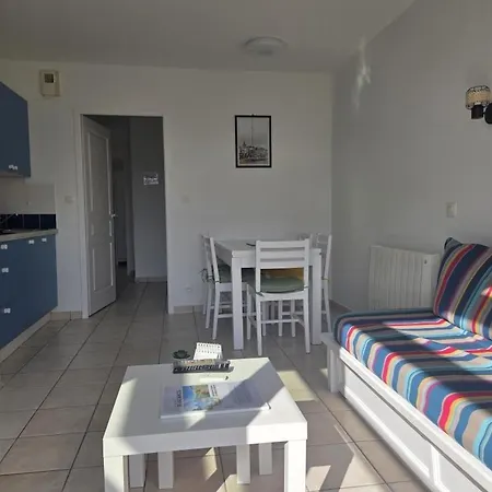 Terrasse Vue Pinede & Piscine Apartamento *